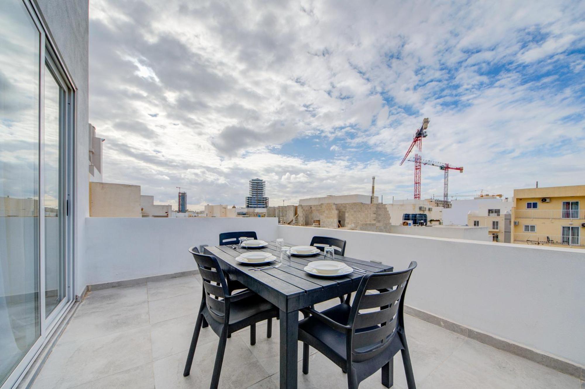 Marina Suites & Apartments - Self Catering - By Tritoni Hotels Gzira Bagian luar foto