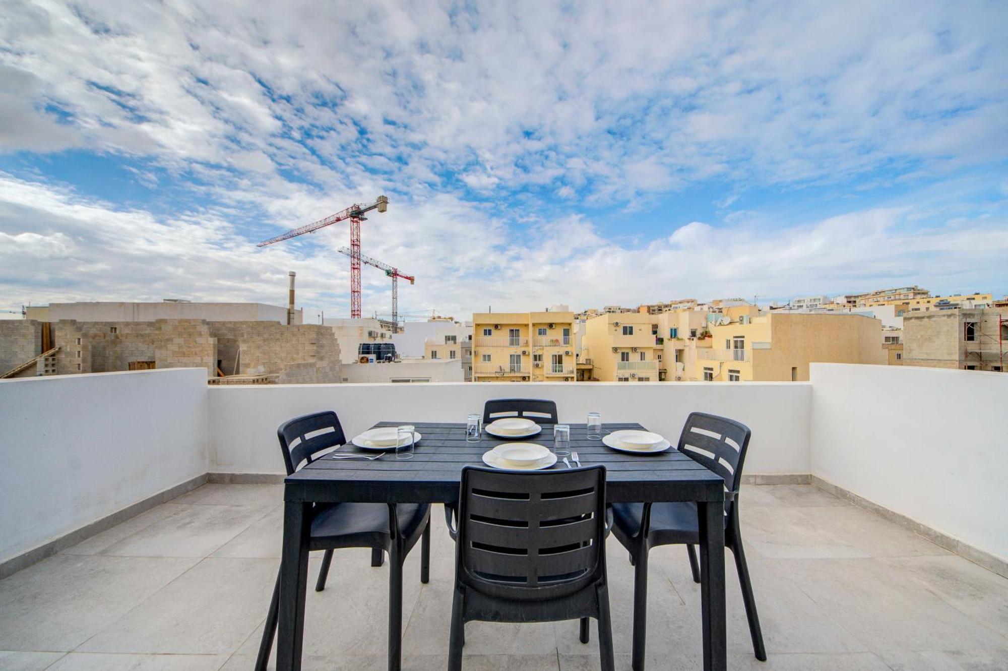 Marina Suites & Apartments - Self Catering - By Tritoni Hotels Gzira Bagian luar foto