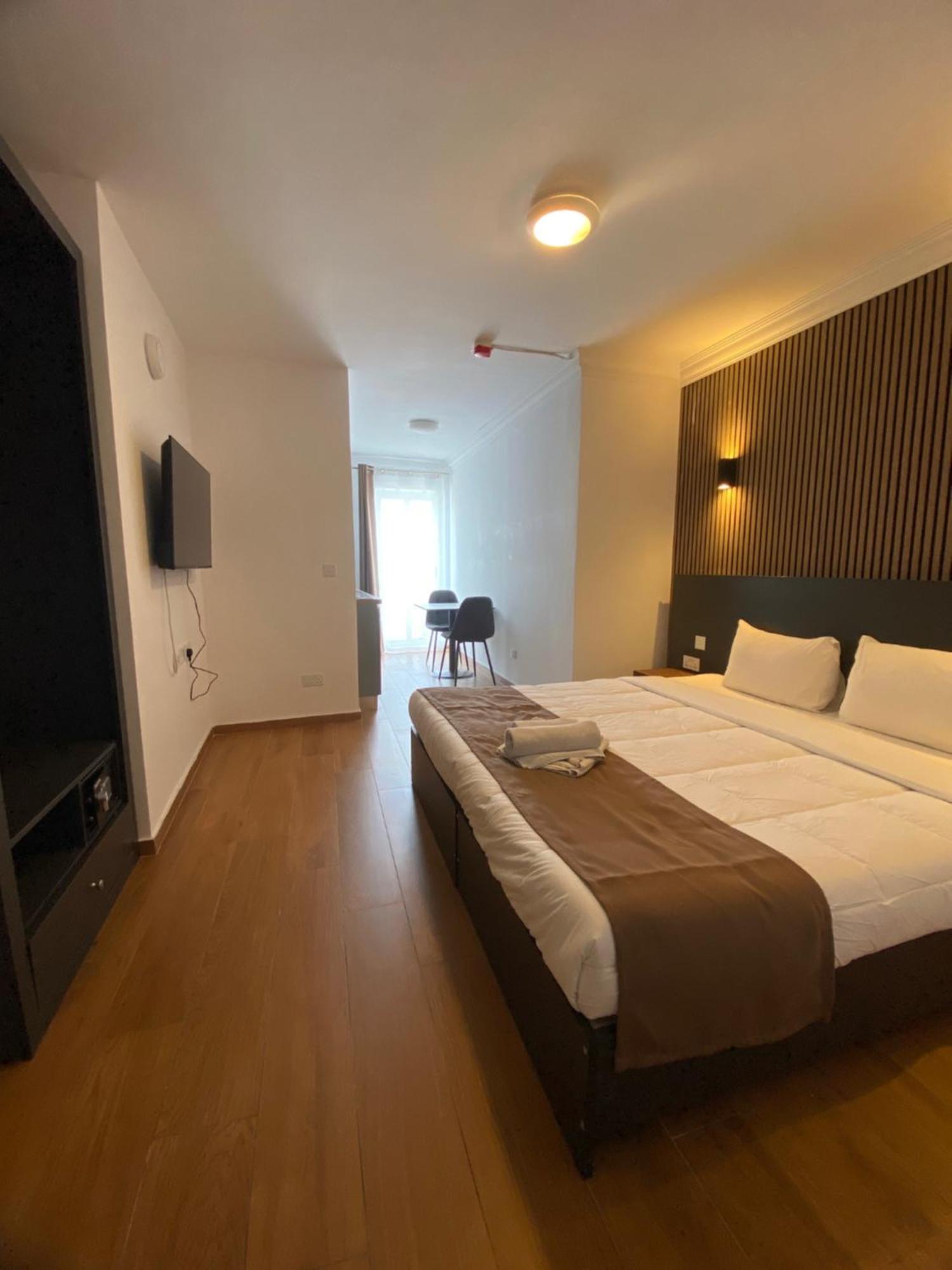 Marina Suites & Apartments - Self Catering - By Tritoni Hotels Gzira Bagian luar foto
