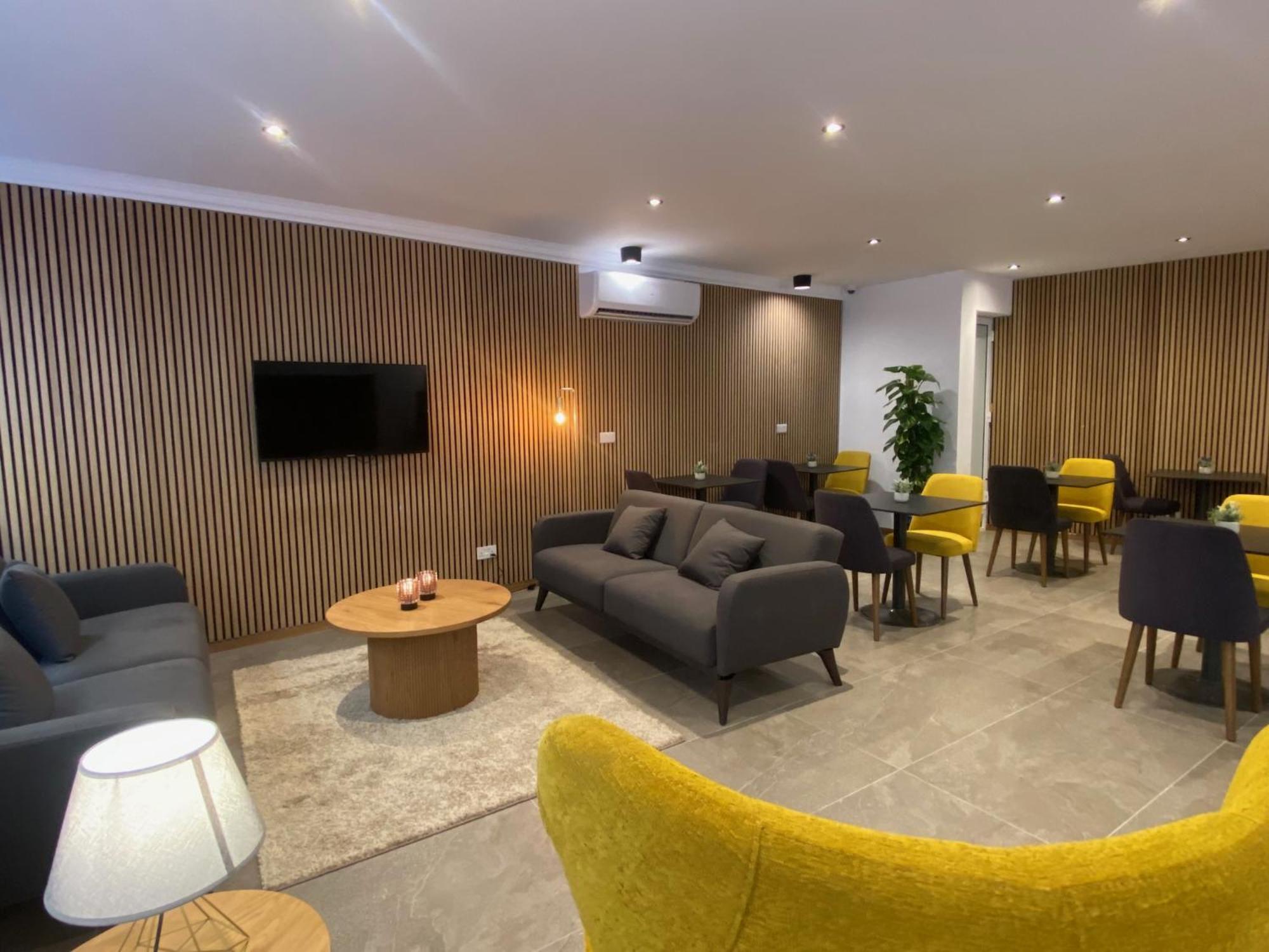 Marina Suites & Apartments - Self Catering - By Tritoni Hotels Gzira Bagian luar foto