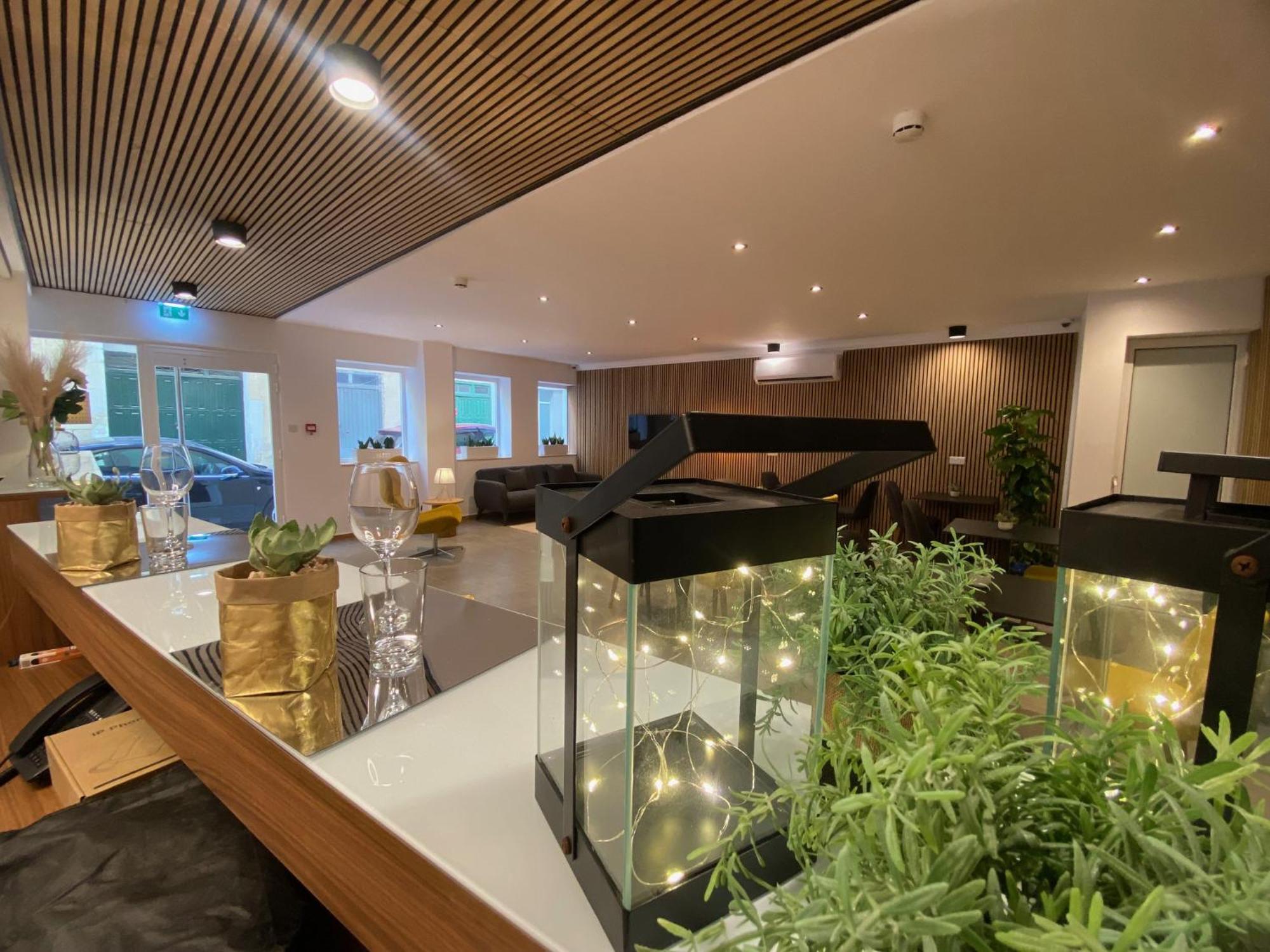 Marina Suites & Apartments - Self Catering - By Tritoni Hotels Gzira Bagian luar foto